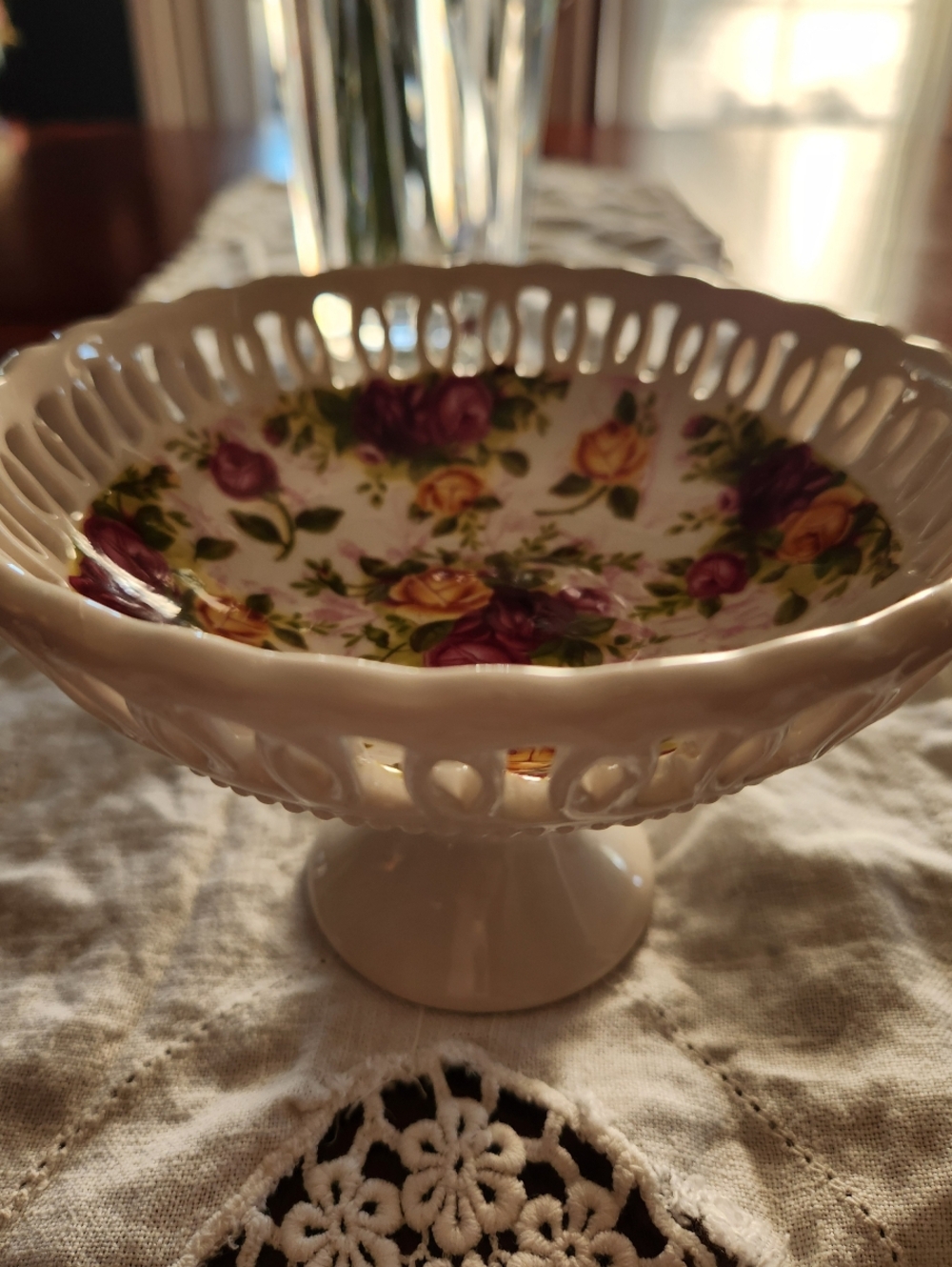 Beautiful Royal Albert Old Country Roses Pierced Compote Candy Dish.